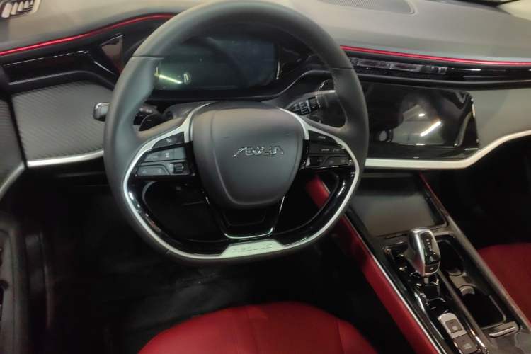 Used Dongfeng Aeolus Yixuan MAX 2021 1.5T Ultra-Stylish Trendsetter Edition Steering Wheel