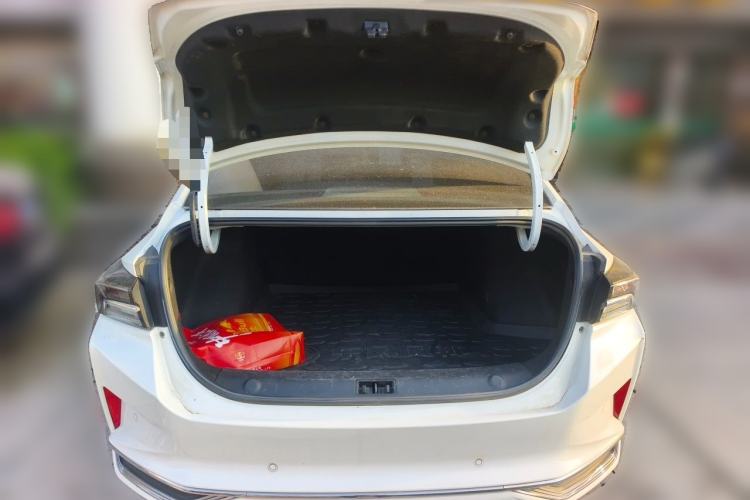 Used Dongfeng Aeolus Yixuan MAX 2021 1.5T Super-Powered Dad Edition Trunk