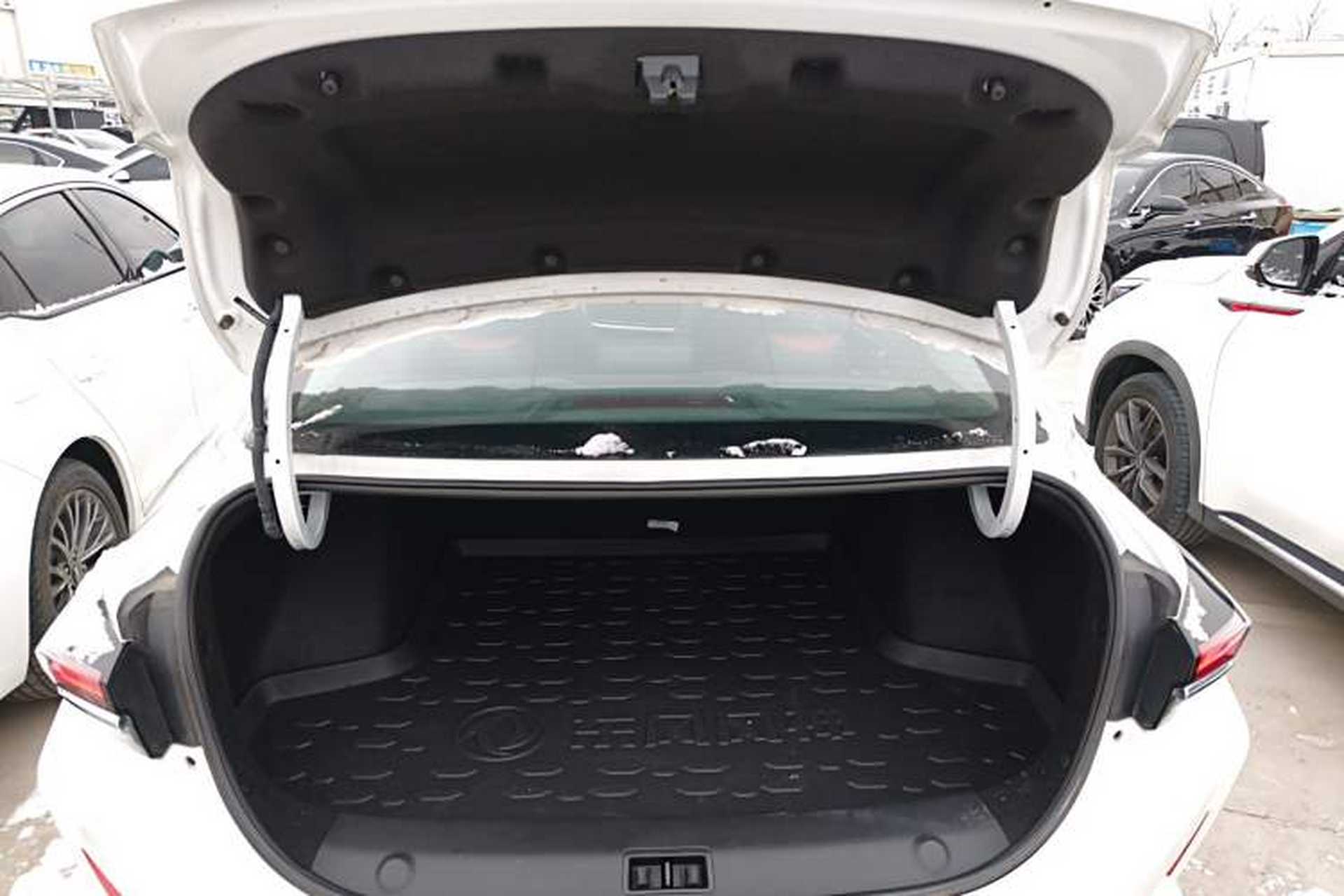 Used Dongfeng Aeolus Yixuan MAX 2021 1.5T Ultra-Stylish Trendsetter Edition Trunk