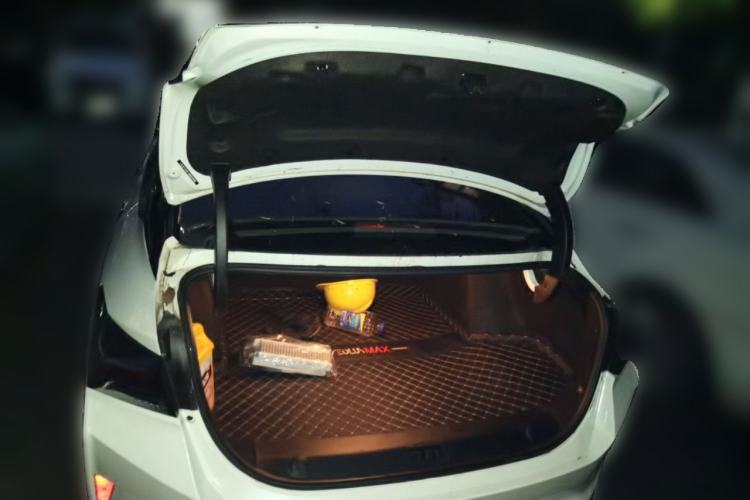 Used Dongfeng Aeolus Yixuan MAX 2021 1.5T Super Cool Trendy Dad Edition Trunk