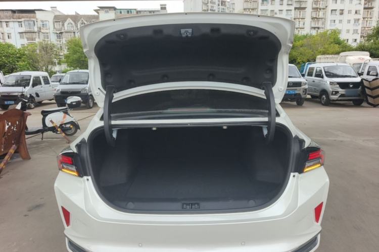 Used Dongfeng Aeolus Yixuan MAX 2021 1.5T Super Cool Dad Edition Trunk