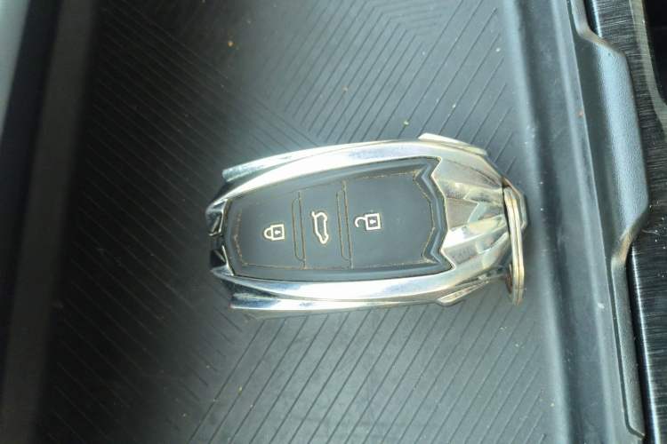 Used Dongfeng Aeolus Yixuan MAX 2021 1.5T Super Cool Trendy Dad Edition Vehicle Key