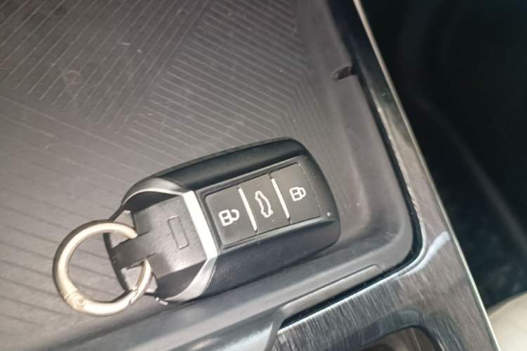 Used Dongfeng Aeolus Yixuan MAX 2021 1.5T Super Cool Trendy Dad Edition Vehicle Key