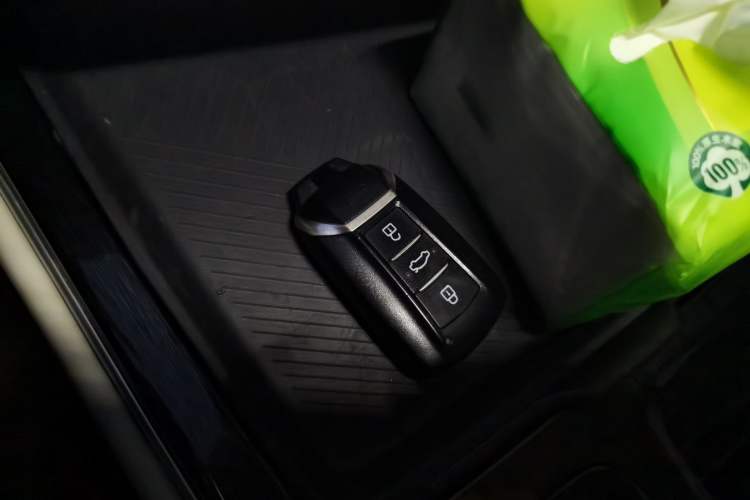 Used Dongfeng Aeolus Yixuan MAX 2021 1.5T Super Cool Trendy Dad Edition Vehicle Key