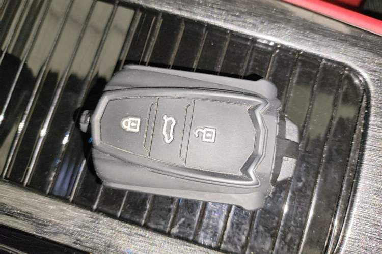 Used Dongfeng Aeolus Yixuan MAX 2021 1.5T Ultra-Stylish Trendsetter Edition Vehicle Key