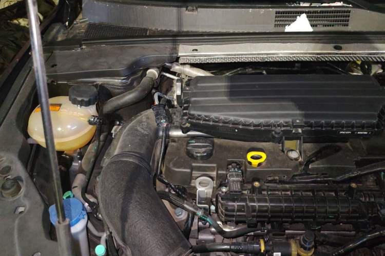Used Dongfeng Aeolus Yixuan MAX 2022 1.5T Super Stylish Trendsetter Edition Engine Bay Right