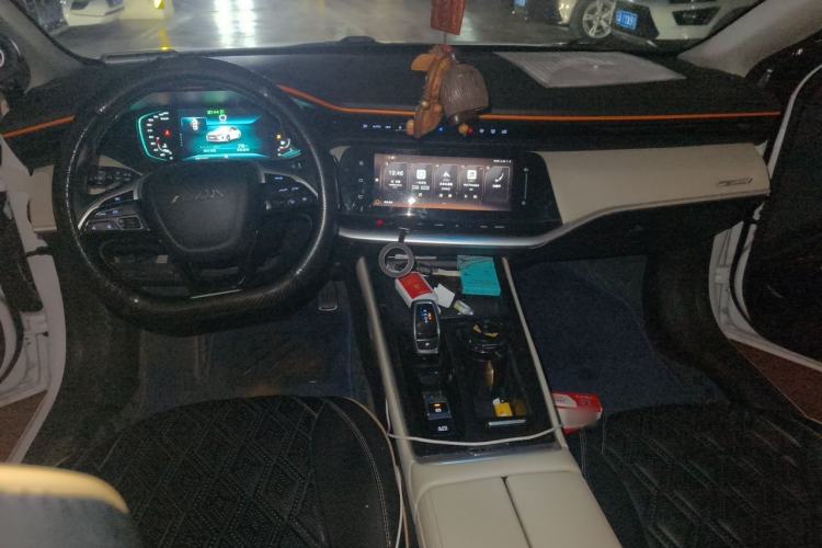 Used Dongfeng Aeolus Yixuan MAX 2022 1.5T Super Stylish Trendsetter Edition Center Console