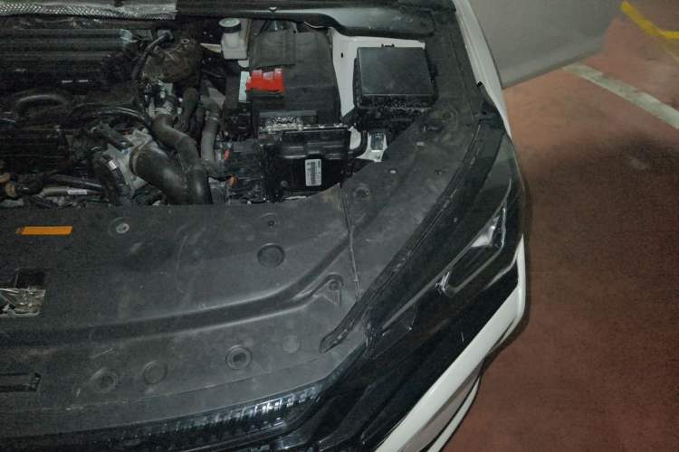 Used Dongfeng Aeolus Yixuan MAX 2022 1.5T Super Stylish Trendsetter Edition Engine Bay Left
