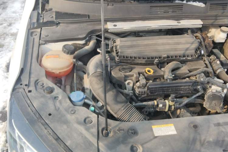 Used Dongfeng Aeolus Yixuan MAX 2022 1.5T Super Stylish Trendsetter Edition Engine Bay Right