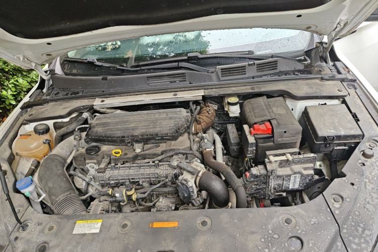Used Dongfeng Aeolus Yixuan MAX 2022 1.5T Super Stylish Trendsetter Edition Engine Bay