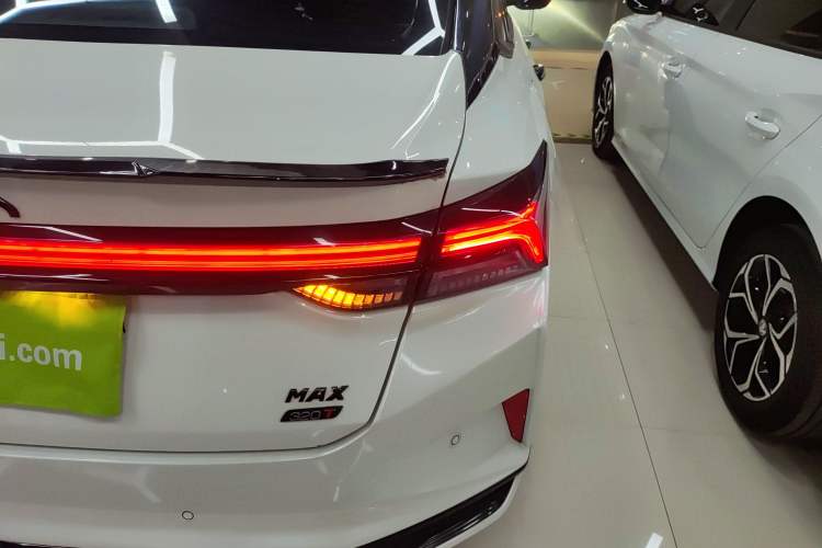 Used Dongfeng Aeolus Yixuan MAX 2022 1.5T Super Stylish Trendsetter Edition Exterior 1