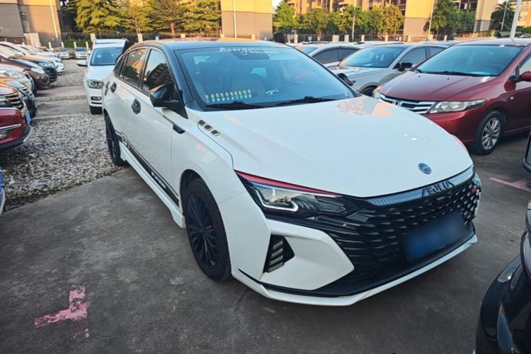 Used Dongfeng Aeolus Yixuan MAX 2022 1.5T Super Stylish Trendsetter Edition Front Right 45 Deg