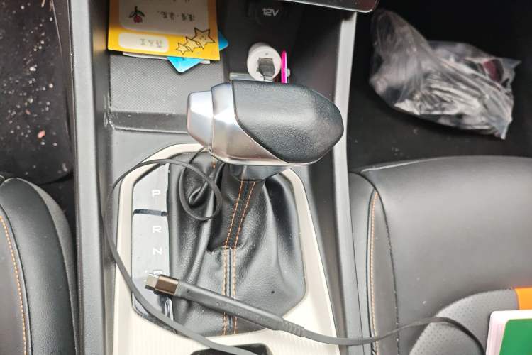 Used Dongfeng Aeolus Yixuan MAX 2022 1.5T Super Stylish Trendsetter Edition Gear Lever