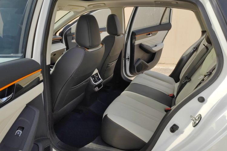 Used Dongfeng Aeolus Yixuan MAX 2022 1.5T Super Stylish Trendsetter Edition Interior 3