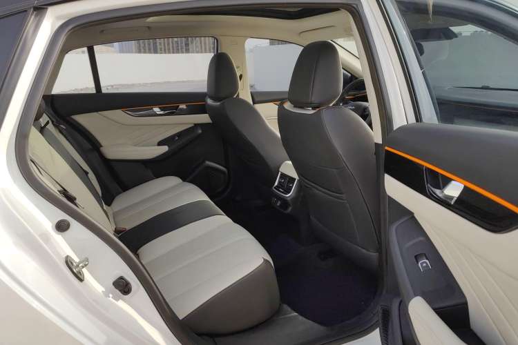 Used Dongfeng Aeolus Yixuan MAX 2022 1.5T Super Stylish Trendsetter Edition Interior 4