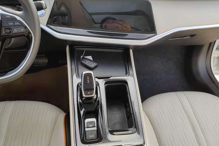 Used Dongfeng Aeolus Yixuan MAX 2022 1.5T Super Stylish Trendsetter Edition Interior 5