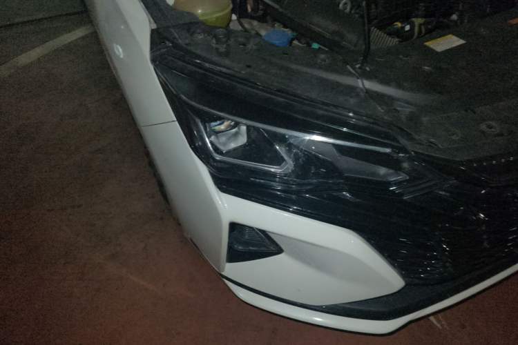 Used Dongfeng Aeolus Yixuan MAX 2022 1.5T Super Stylish Trendsetter Edition Right Front Headlight