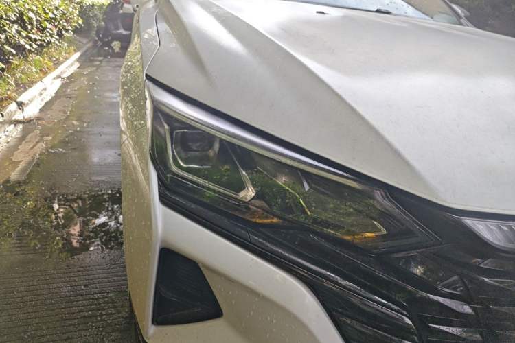 Used Dongfeng Aeolus Yixuan MAX 2022 1.5T Super Stylish Trendsetter Edition Right Front Headlight
