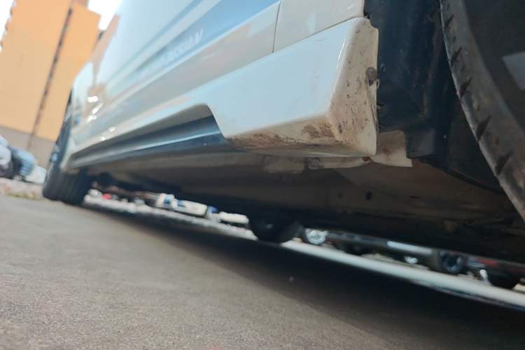 Used Dongfeng Aeolus Yixuan MAX 2022 1.5T Super Stylish Trendsetter Edition Right Side Sill