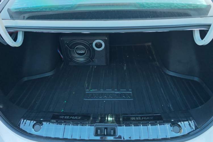 Used Dongfeng Aeolus Yixuan MAX 2022 1.5T Super Stylish Trendsetter Edition Trunk