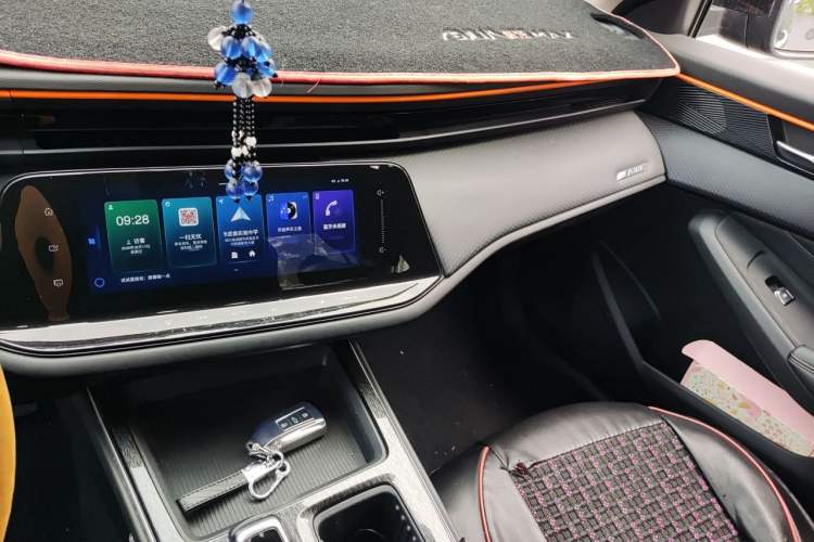Used Dongfeng Aeolus Yixuan MAX 2023 1.5T Ultra-Stylish Trendsetting Dad Edition Audio And AC Panel