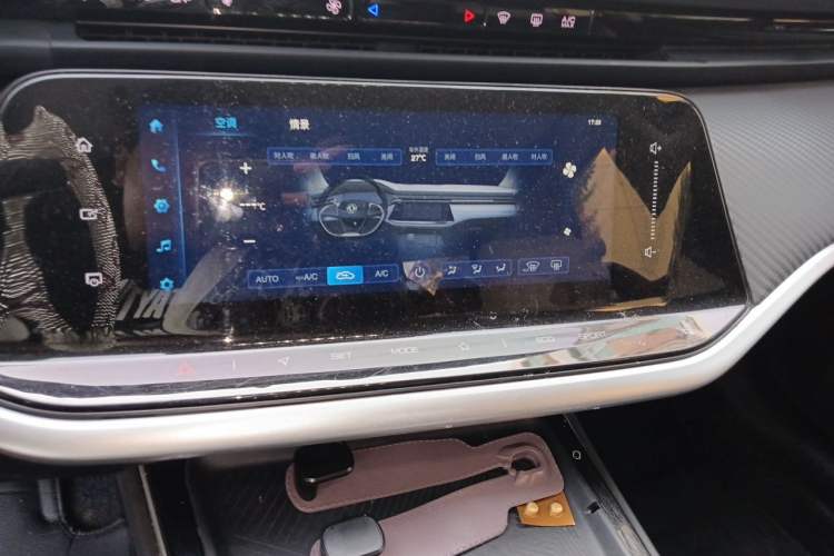 Used Dongfeng Aeolus Yixuan MAX 2023 1.5T Super-Powered Dad Edition Audio And AC Panel