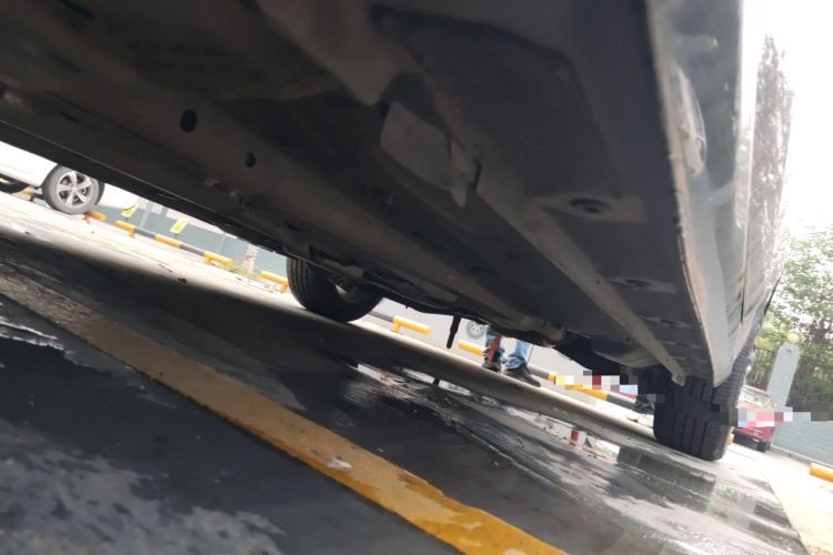 Used Dongfeng Aeolus Yixuan MAX 2023 1.5T Ultra-Stylish Trendsetting Dad Edition Chassis Front Left