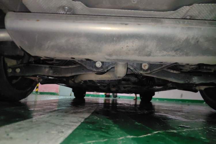 Used Dongfeng Aeolus Yixuan MAX 2023 1.5T Super-Powered Dad Edition Chassis Rear