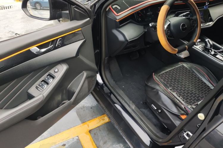 Used Dongfeng Aeolus Yixuan MAX 2023 1.5T Ultra-Stylish Trendsetting Dad Edition Driver Seat