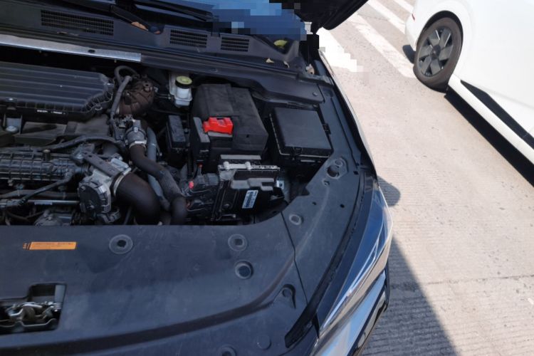 Used Dongfeng Aeolus Yixuan MAX 2023 1.5T Super-Powered Dad Edition Engine Bay Left