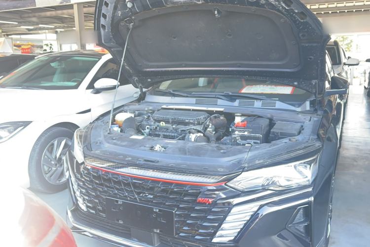 Used Dongfeng Aeolus Yixuan MAX 2023 1.5T Super-Powered Dad Edition Engine Bay