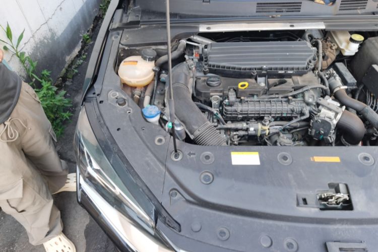 Used Dongfeng Aeolus Yixuan MAX 2023 1.5T Super-Powered Dad Edition Engine Bay Right