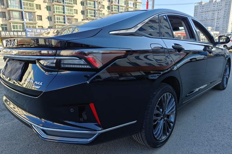 Used Dongfeng Aeolus Yixuan MAX 2023 1.5T Super-Powered Dad Edition Exterior 3