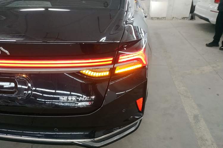 Used Dongfeng Aeolus Yixuan MAX 2023 1.5T Super-Powered Dad Edition Exterior 6