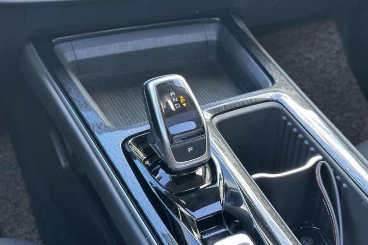 Used Dongfeng Aeolus Yixuan MAX 2023 1.5T Super-Powered Dad Edition Gear Lever