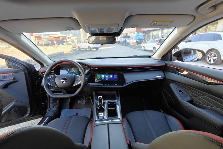 Used Dongfeng Aeolus Yixuan MAX 2023 1.5T Super-Powered Dad Edition Interior 1