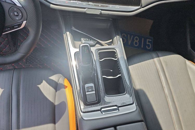 Used Dongfeng Aeolus Yixuan MAX 2023 1.5T Ultra-Stylish Trendsetting Dad Edition Interior 6