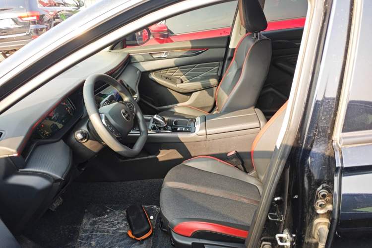 Used Dongfeng Aeolus Yixuan MAX 2023 1.5T Super-Powered Dad Edition Left Front Seat