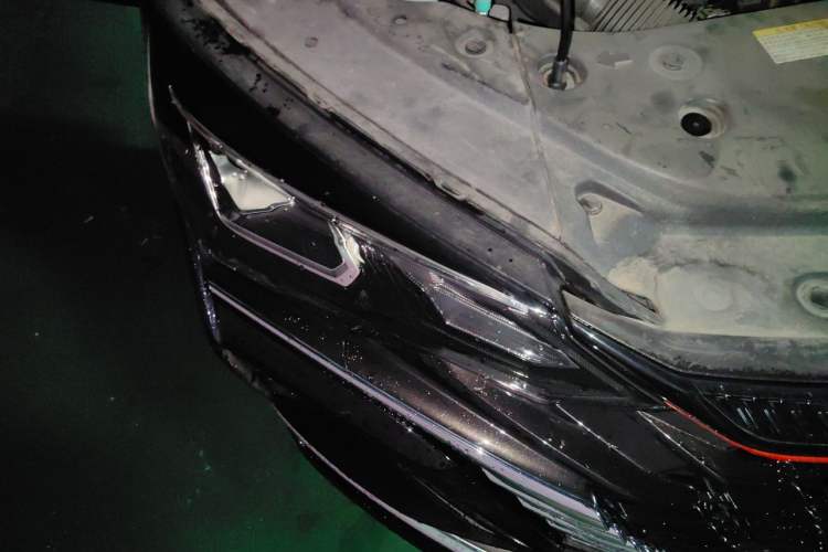 Used Dongfeng Aeolus Yixuan MAX 2023 1.5T Super-Powered Dad Edition Right Front Headlight