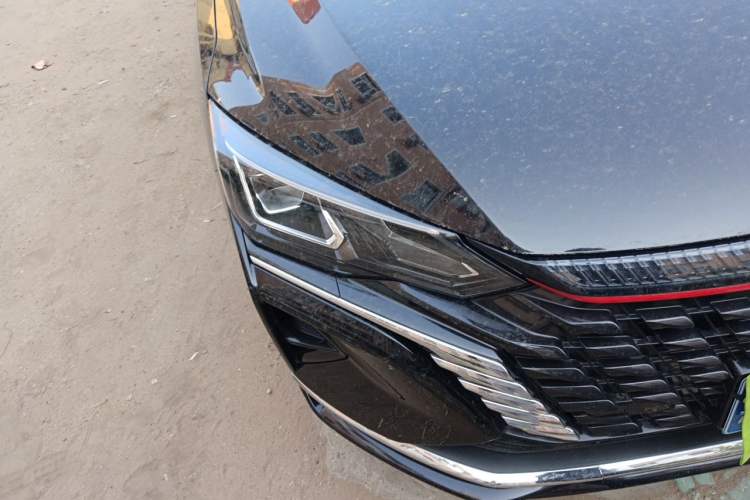 Used Dongfeng Aeolus Yixuan MAX 2023 1.5T Super-Powered Dad Edition Right Front Headlight