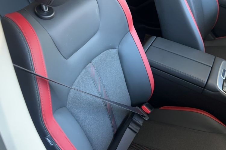 Used Dongfeng Aeolus Yixuan MAX 2023 1.5T Super-Powered Dad Edition Right Front Seat