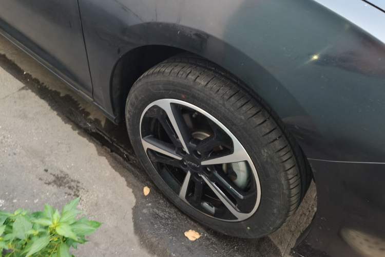 Used Dongfeng Aeolus Yixuan MAX 2023 1.5T Super-Powered Dad Edition Right Front Wheel Hub