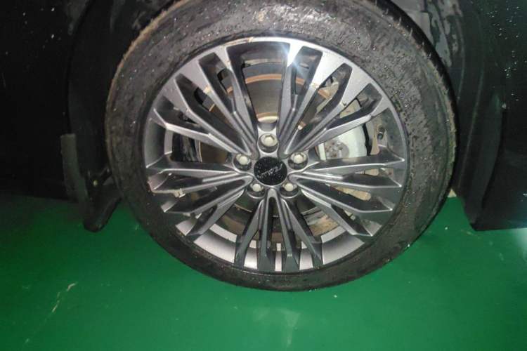 Used Dongfeng Aeolus Yixuan MAX 2023 1.5T Super-Powered Dad Edition Right Front Wheel Hub