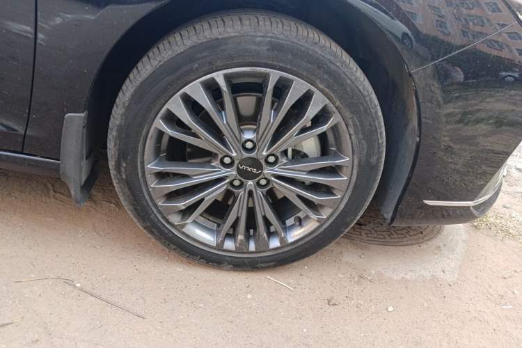 Used Dongfeng Aeolus Yixuan MAX 2023 1.5T Super-Powered Dad Edition Right Front Wheel Hub