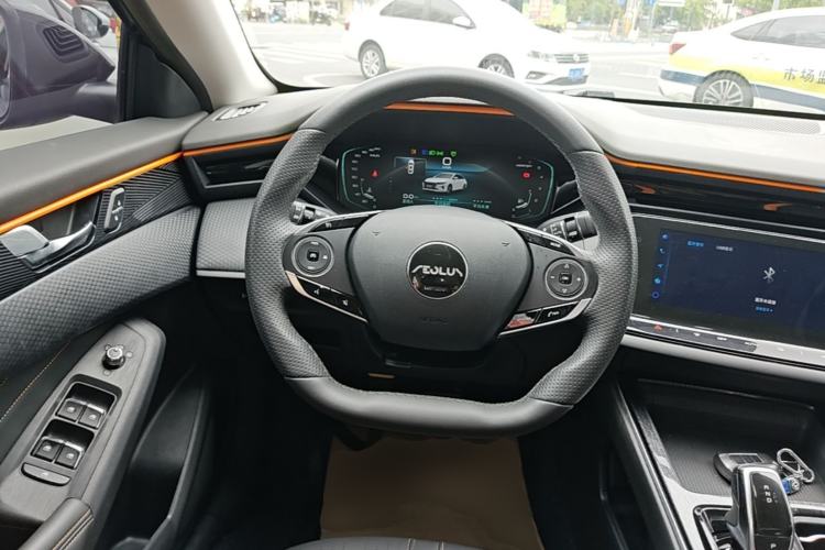 Used Dongfeng Aeolus Yixuan MAX 2023 1.5T Ultra-Stylish Trendsetting Dad Edition Steering Wheel