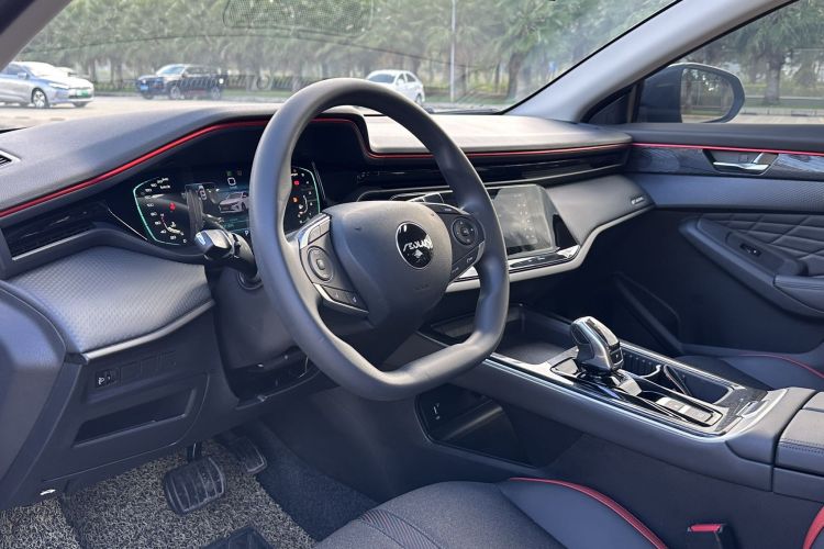 Used Dongfeng Aeolus Yixuan MAX 2023 1.5T Super-Powered Dad Edition Steering Wheel