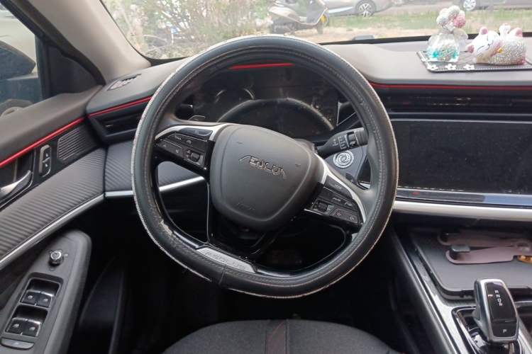 Used Dongfeng Aeolus Yixuan MAX 2023 1.5T Super-Powered Dad Edition Steering Wheel