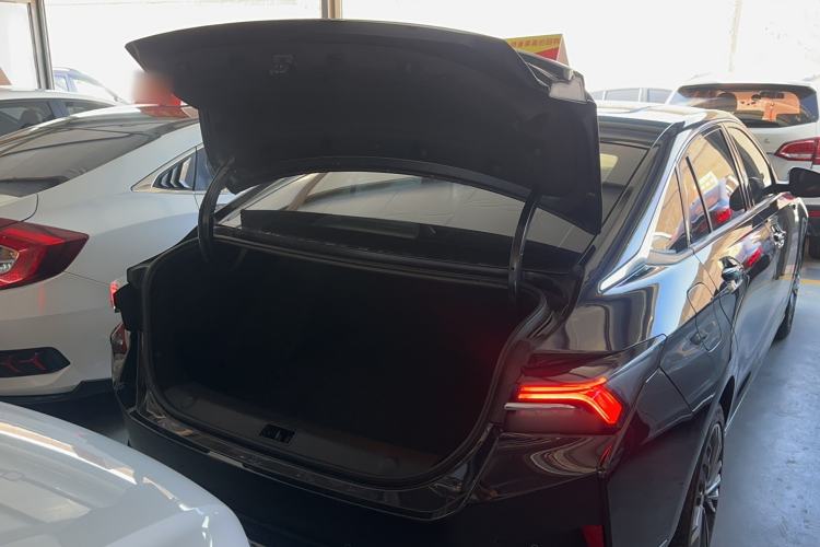 Used Dongfeng Aeolus Yixuan MAX 2023 1.5T Super-Powered Dad Edition Trunk
