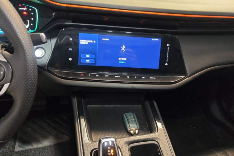 Used Dongfeng Aeolus Yixuan MAX 2023 1.5T Ultra-Stylish Trendsetting Dad Edition Audio And AC Panel