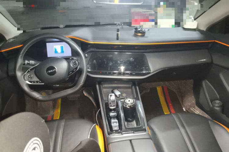 Used Dongfeng Aeolus Yixuan MAX 2023 1.5T Ultra-Stylish Trendsetting Dad Edition Center Console
